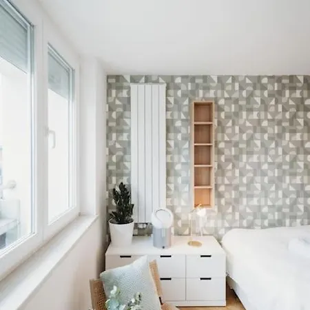 Little M's Kept Secret App * Ljubljana