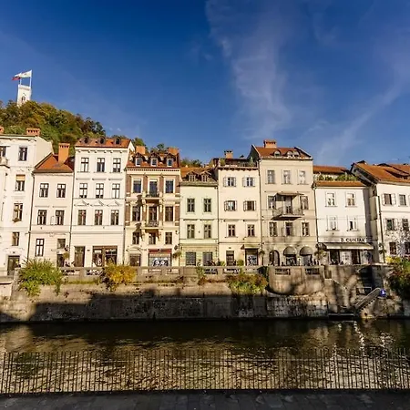 Little M's Kept Secret App Apartament *