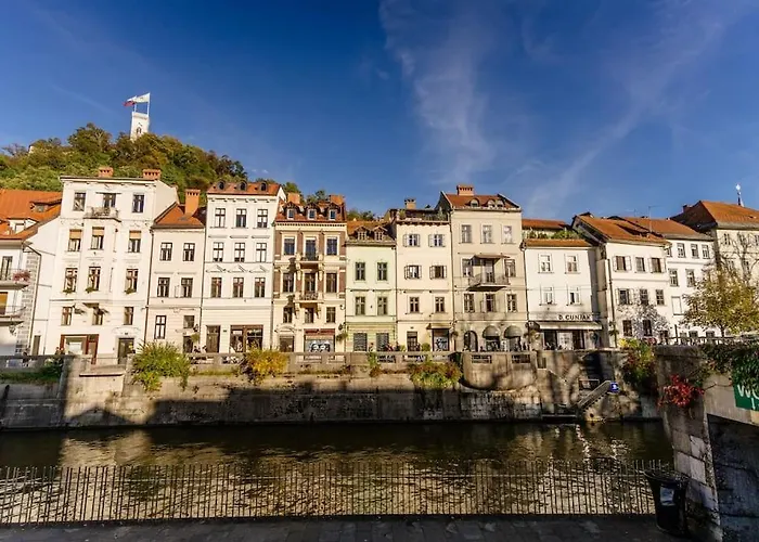 Little M's Kept Secret App Apartamento *